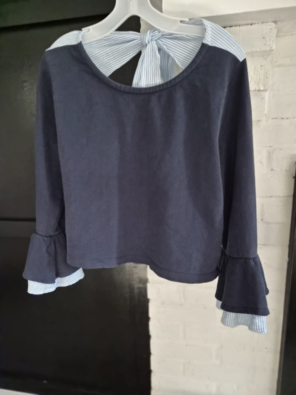 NWOT | Mauve | Navy Blue Cropped Top with Back Pinstriped Tie | Size Small - Picture 4 of 10